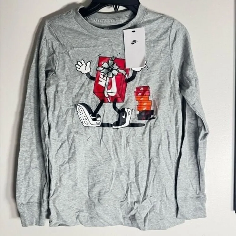 NIKE ❤️🔥NIKE SPORTSWEAR BIG KIDS' LONG-SLEEVE T-SHIRT GREY boys girls shirt XL